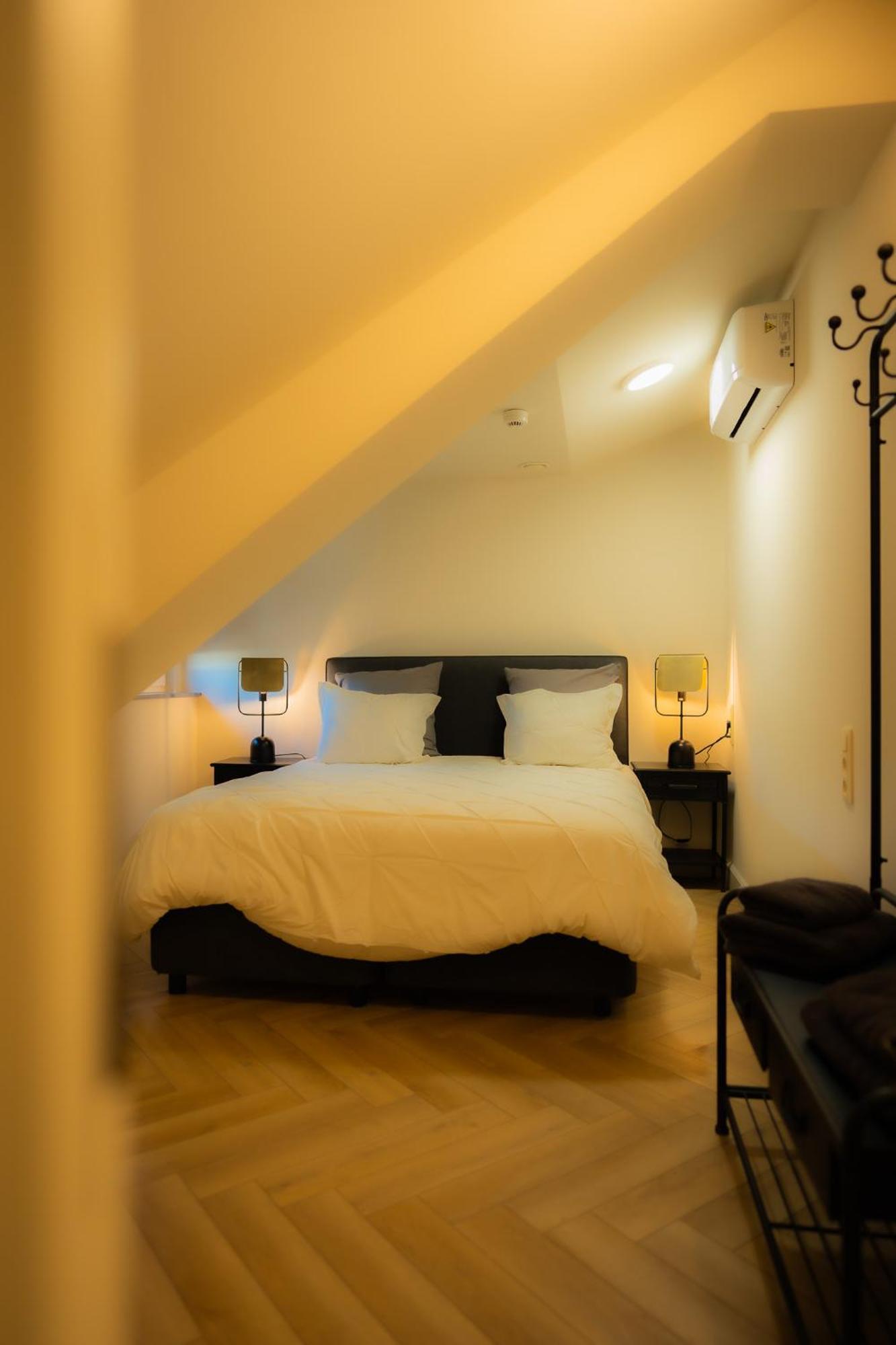 Hotel Grand Place Mons Exterior photo